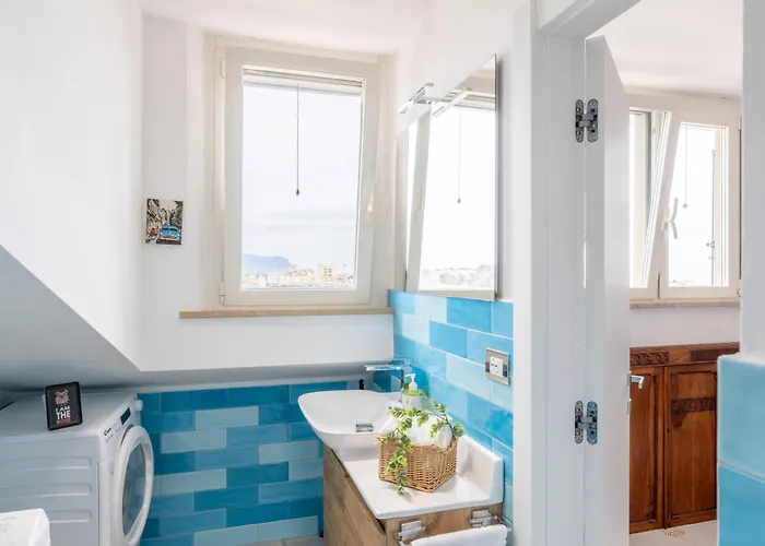 Italian Experience- Conero Bluloft * 포르토레카나티